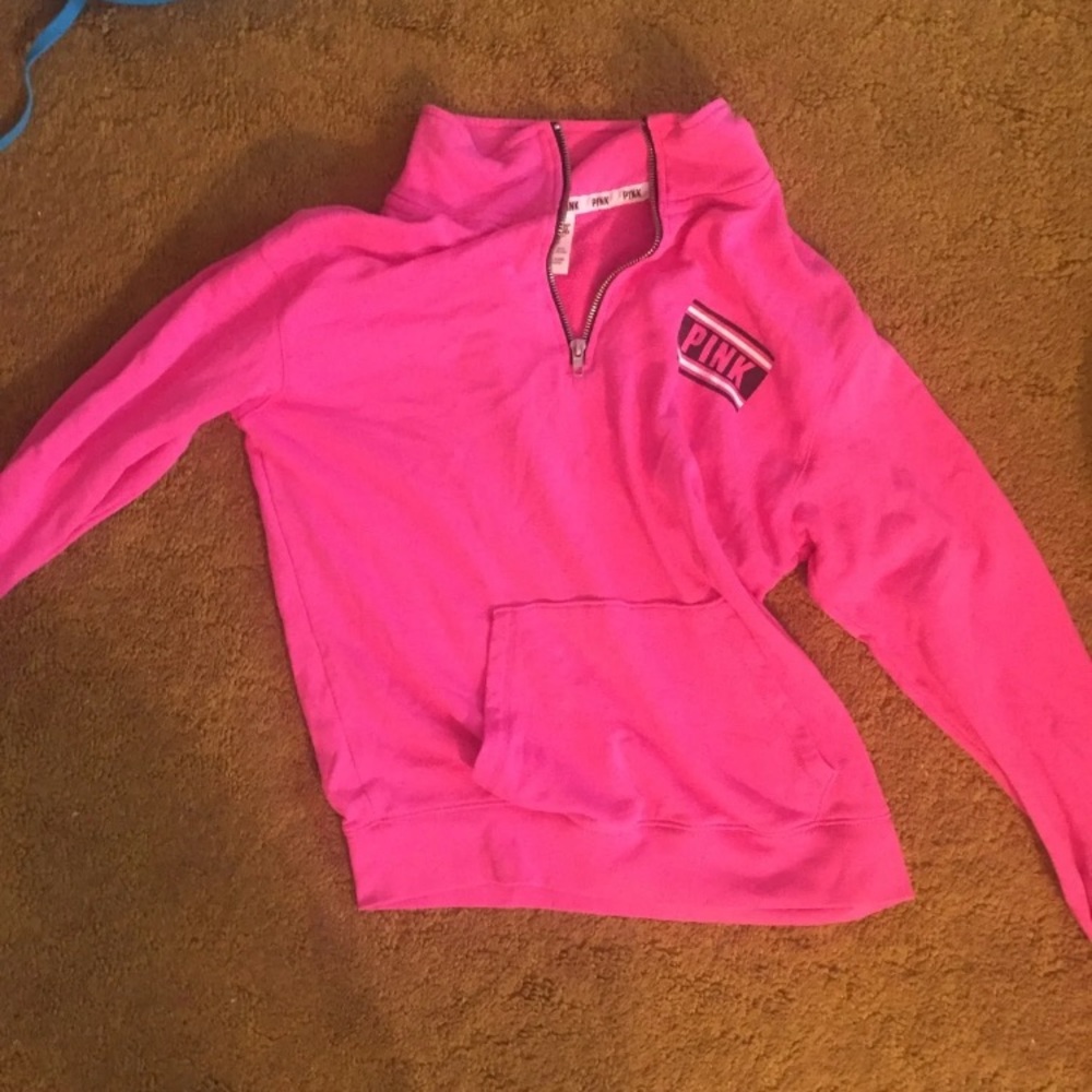 Vs pink quarter up